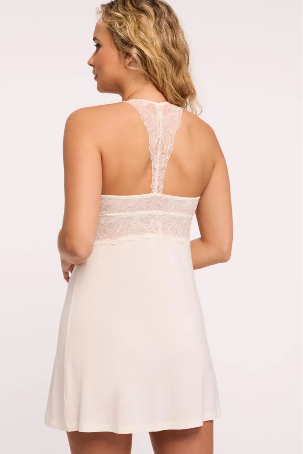 Blissful Double Triangle Chemise in Chantilly/Champagne