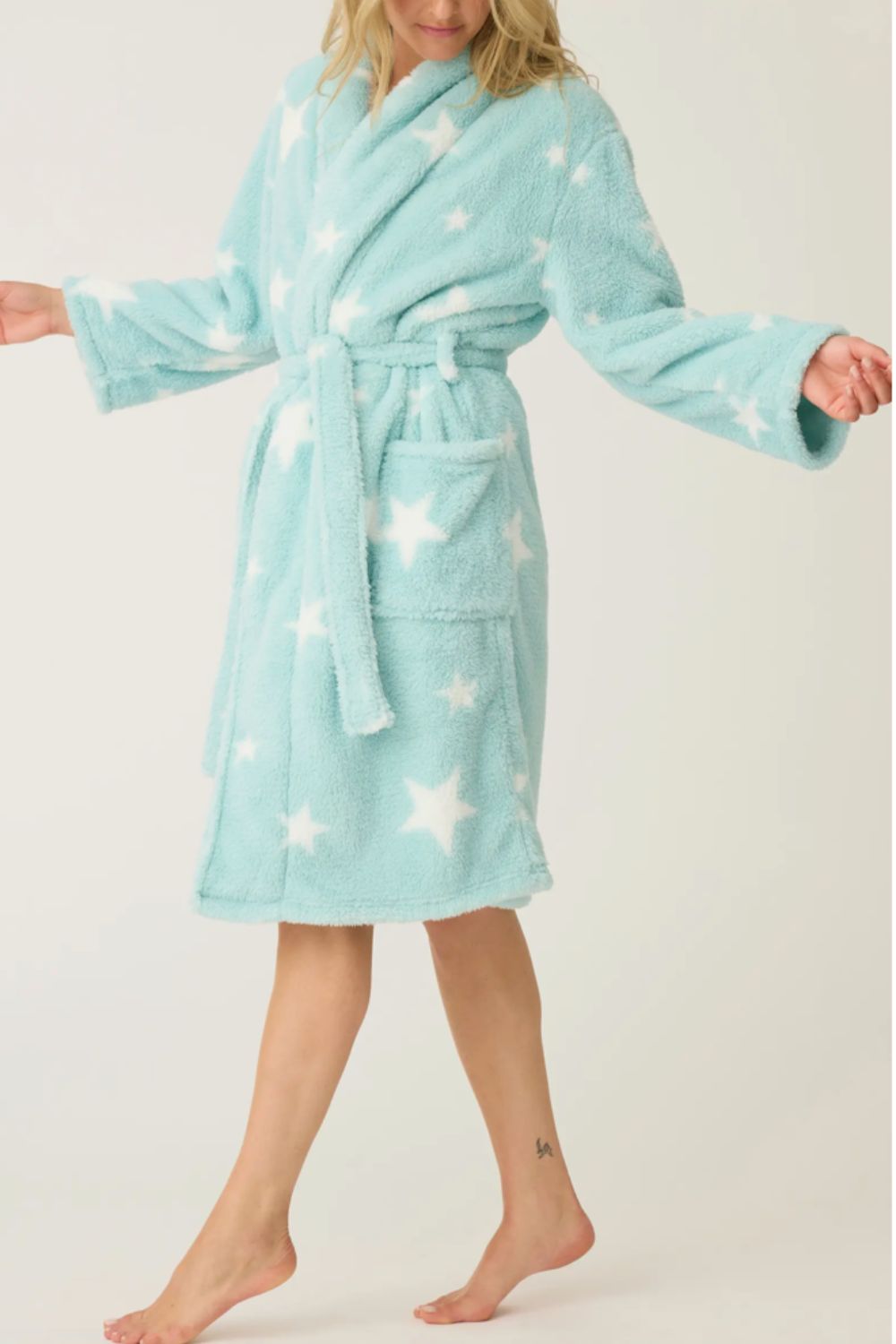 Let's Get Cozy Robe in Light Mint