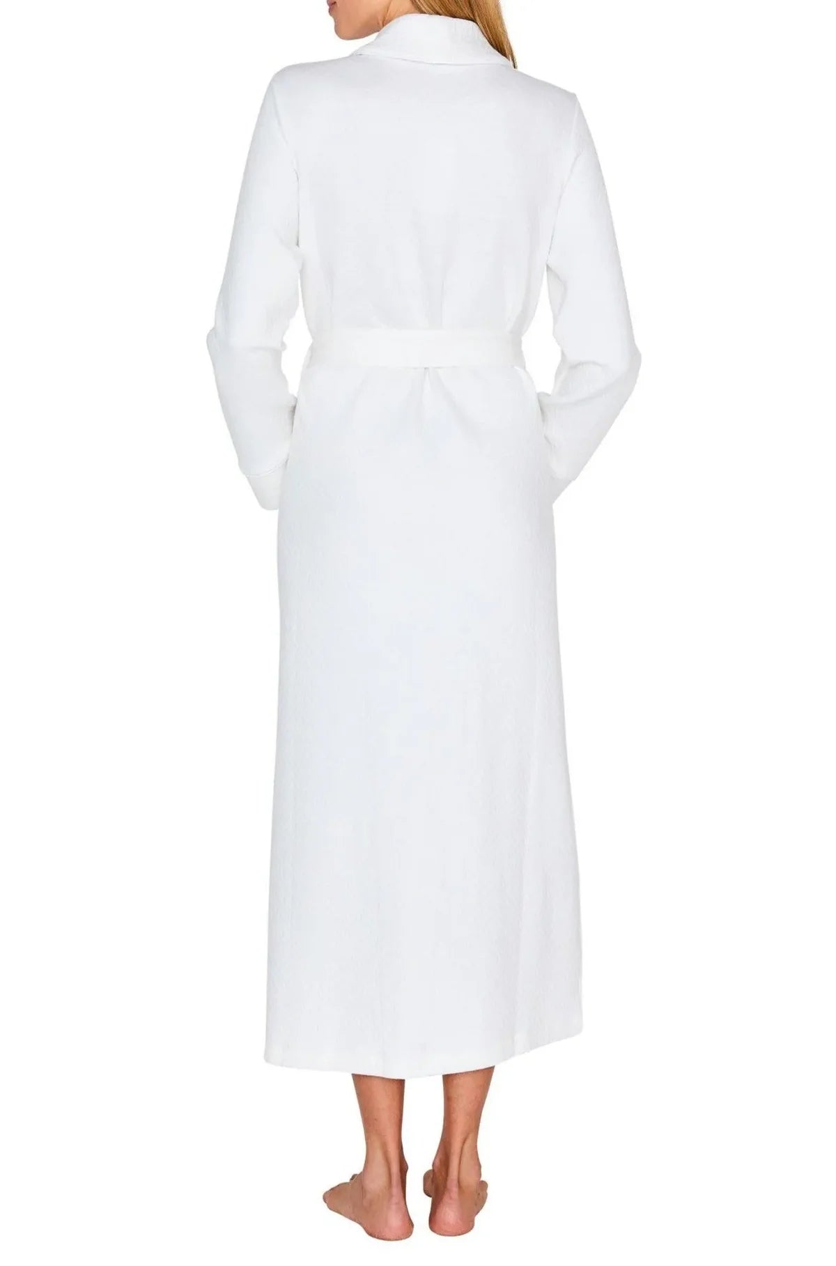 Kelly Long Sleeve Jacquard Short Robe in White