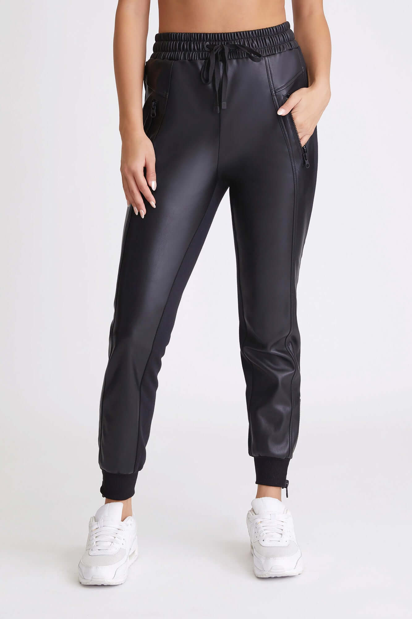 Cardiff Seamed Pant in Black