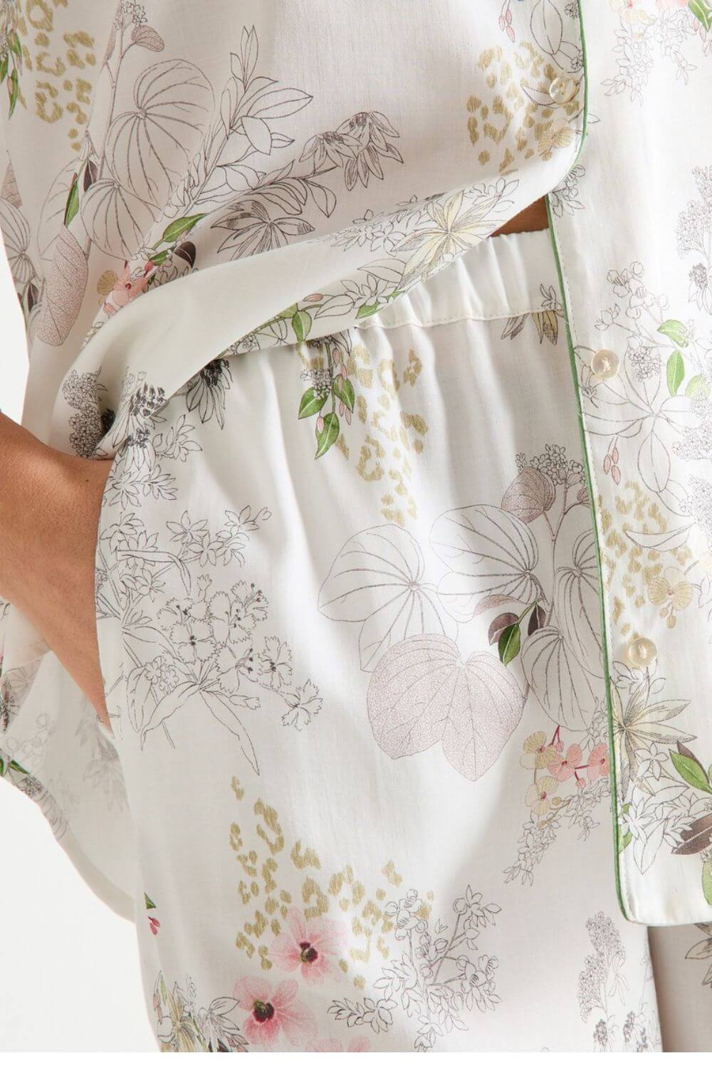 Laurence Tavernier Essentiel Cropped Pj Set in Blanc Floral